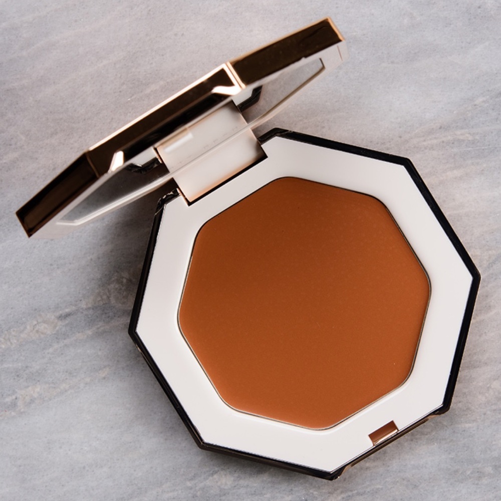 Fenty Beauty Hunnie Glaze Cheeks Out